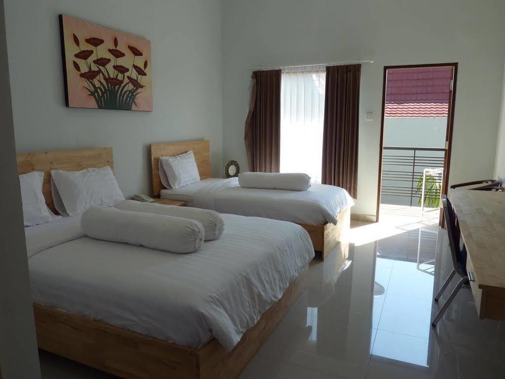 Exotic Komodo Hotel Лабуан-Баджо Екстер'єр фото