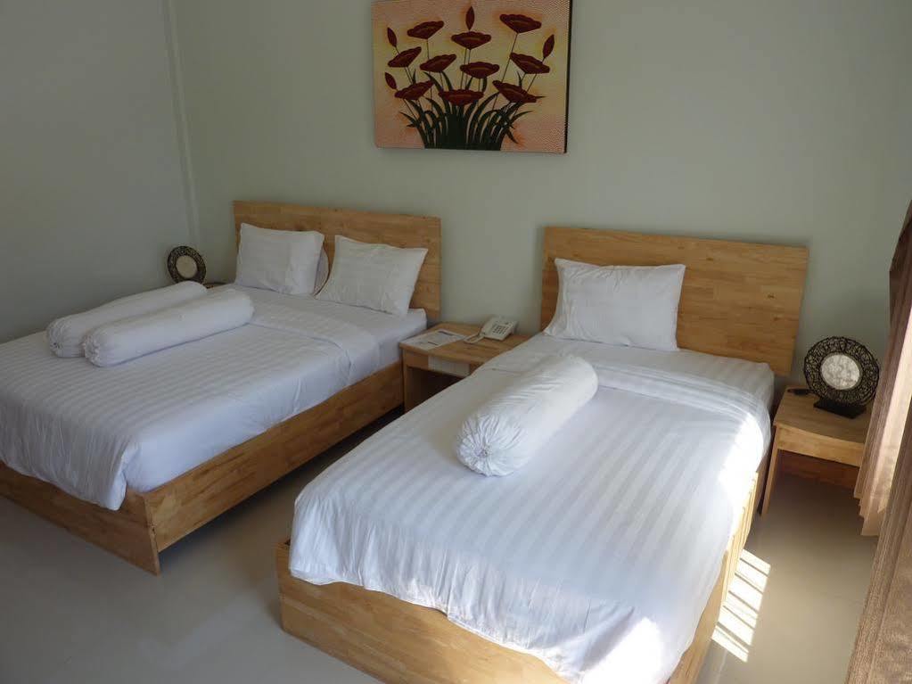 Exotic Komodo Hotel Лабуан-Баджо Екстер'єр фото