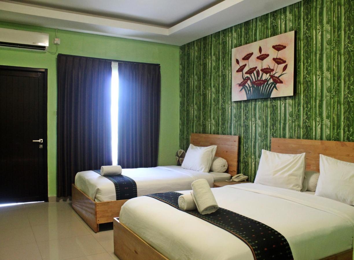 Exotic Komodo Hotel Лабуан-Баджо Екстер'єр фото